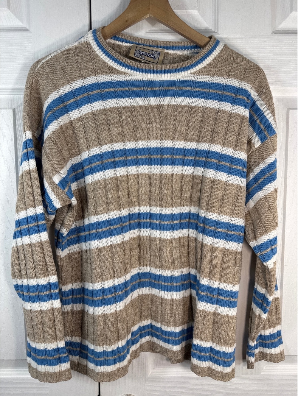 Sasson Large Striped Ribbed Knit Sweater Beige Blue White Acrylic